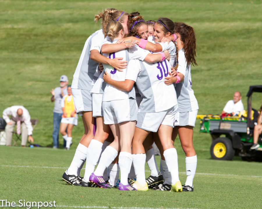 The wildcats celebrate their 4-1 victory against Sac State on Friday.  (Ariana Berkemeier / The Signpost)
