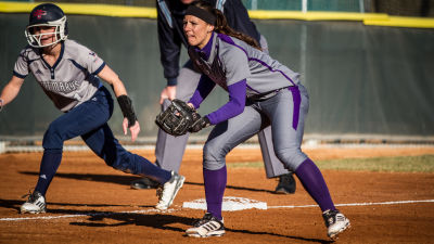 Weber States softball team came back from the Texas Invitational with a 2-3 record, bringing their season record to 9-7. Photo credit: Weber State Athletics