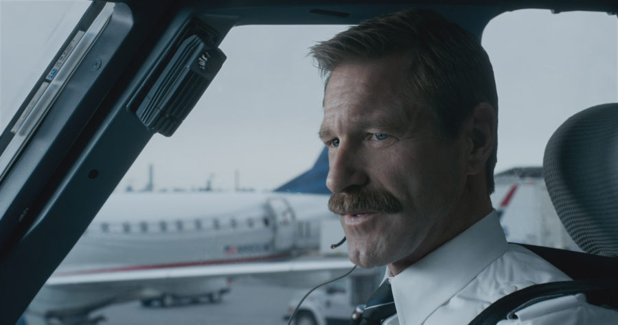 Aaron Eckhart as Jeff Skiles in Sully. (Source: Tribune News Services)