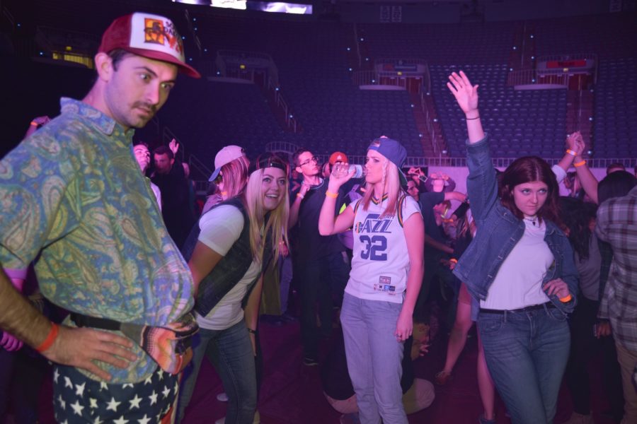 Wildcats participate in the mannequin challenge at the 90s Kid Dance that took place on Friday night at the Dee Events Center. (Tara Carrasco / The Signpost)