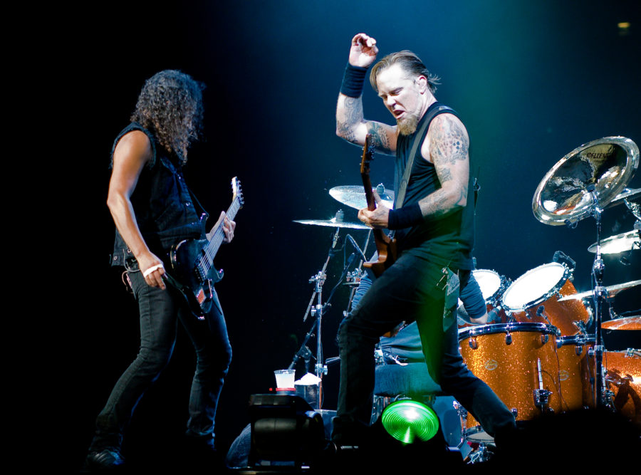 Kirk Hammett and James Hetfield play at Metallica show at The O2 Arena, London, England. (Source: Kreepin Deth / Wikimedia Commons)