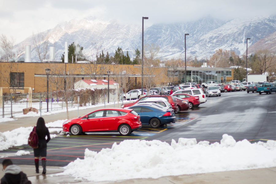 Cars are parked in the A2 lot near Elizabeth Hall on Dec. 1. Weber State University discusses parking concerns, such as snow removal, at the Parking Symposium. (Dalton Flandro / The Signpost)
