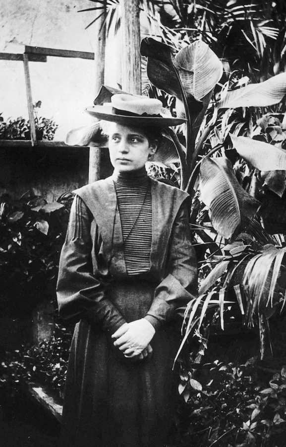 Lise Meitner dedicated her life studies to radioactivity and contributed to the discovery of nuclear fission. (Source: Wikimedia Commons)