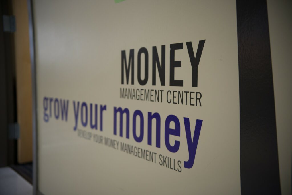 Money Management (Joshua Wineholt)-3469.JPG