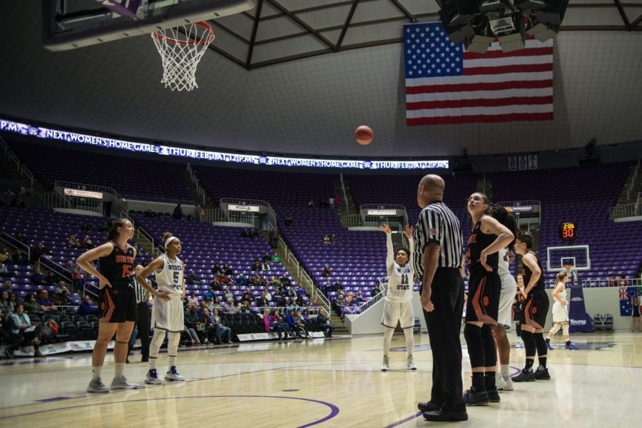 Larryn Brooks takes a free throw shot during the womens basketball game against Idaho State University on Jan. 27.
