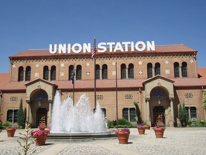 The Union Station is home to a galley of art with rotating collections. Photo credit: Wikimedia Commons & Tricia Simpson