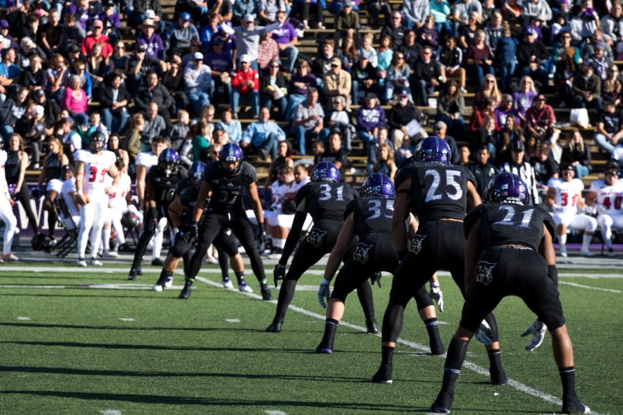 Weber State Wildcats special team waiting for the kickoff. (Bella Torres / The Signpost)