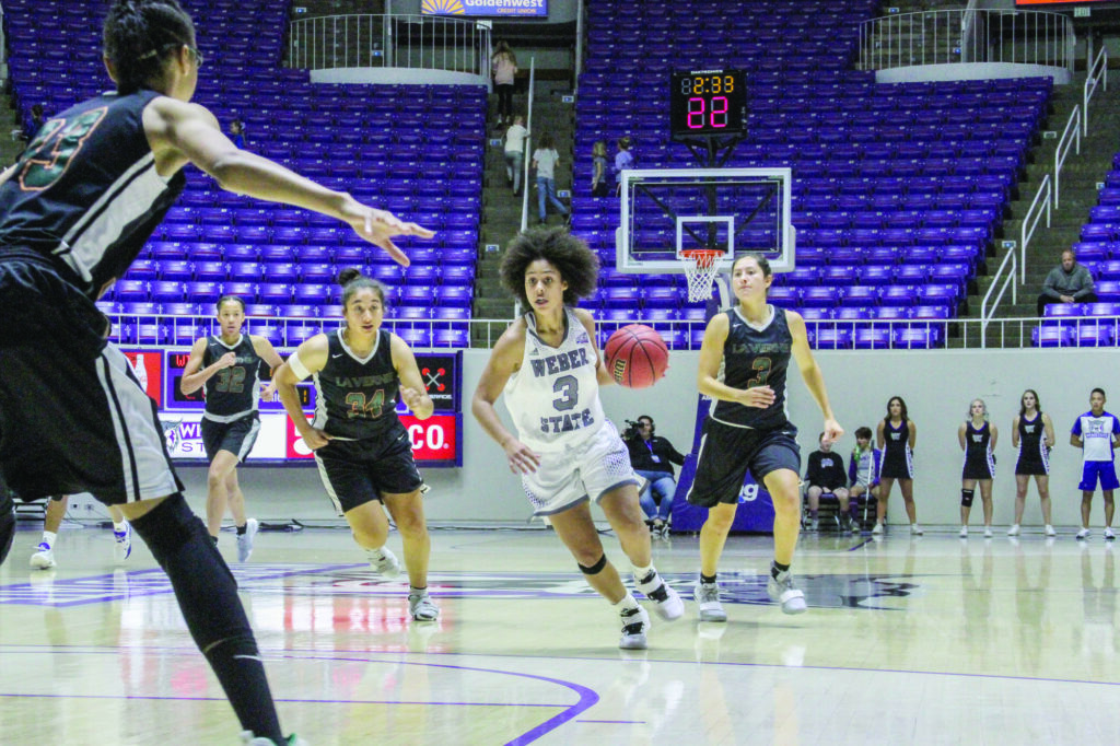 11-9 Women's vs La Verne (Sara Parker) (2 of 8).JPG