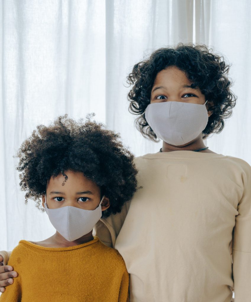 Volunteers stood outside of two Rancho Markets to hand out masks to those who did not have them or needed them for their family. (Pexels).