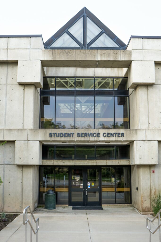 The student services center provides resources to students (Israel Campa / The Signpost)