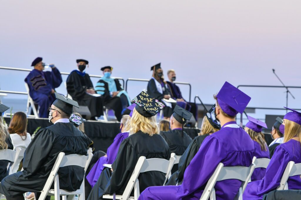 Social distancing and face masks were an important part of WSU's graduation.  (Nikki Dorber / The Signpost)