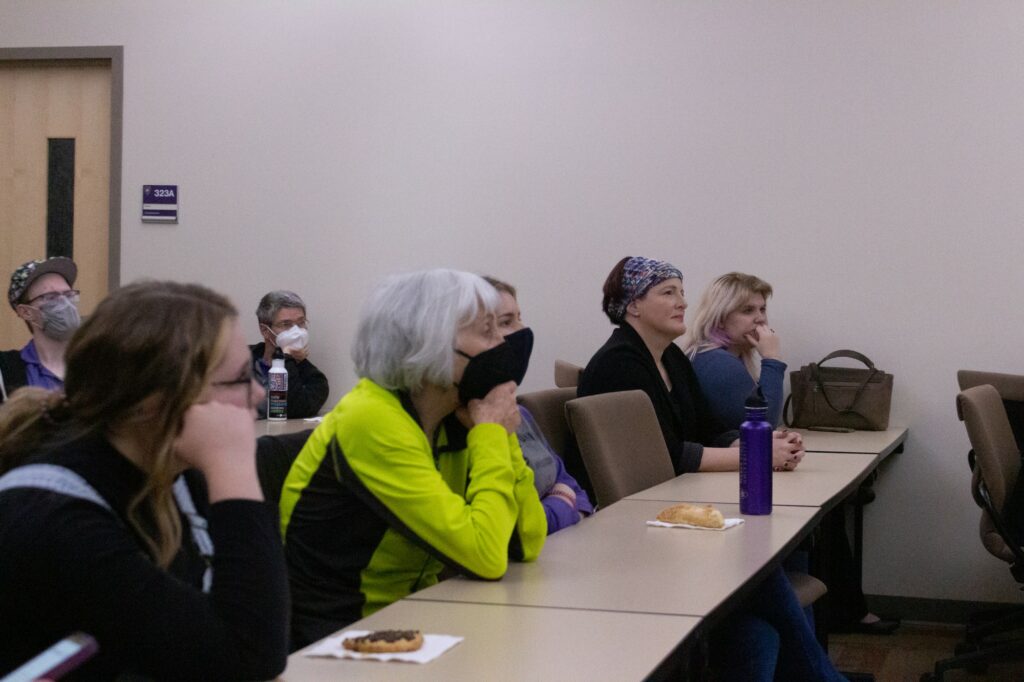 Students take up multiple seats at the Lynsey Addario Zoom event. (Kennedy Robins/ The Signpost)