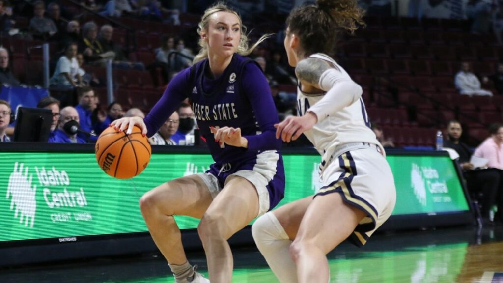 Senior Kori Pentzer takes possession of the ball. (Weber State Athletics)