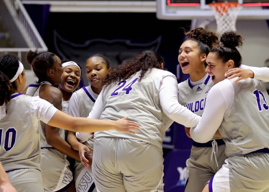 Weber State womens basketball team celebrated their win over Portland State. The Wildcats won 62–55.