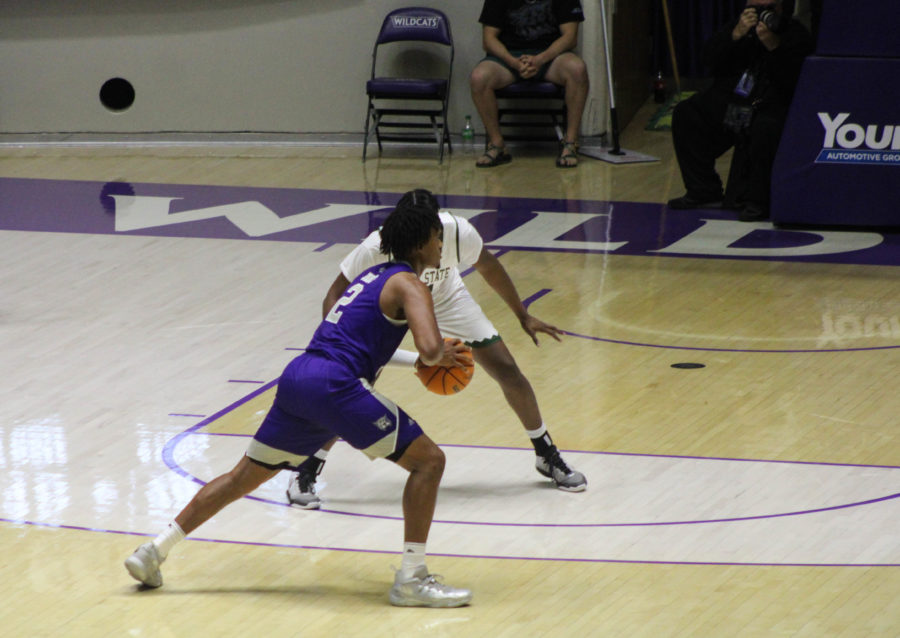 Weber State Forward Dillon Jones, getting ready to pass the ball to another Weber State teammate. Taken in Fall 2022.