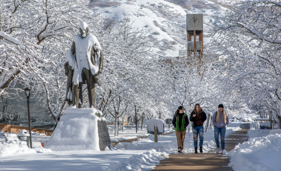 Snowy morning at Weber State University. Taken December 14, 2021.