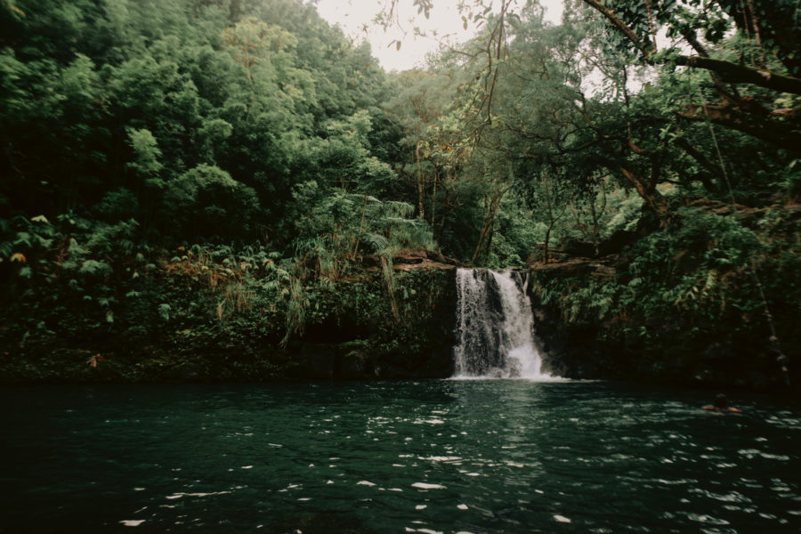 Waterfall+at+The+Road+to+Hana+in+Maui.