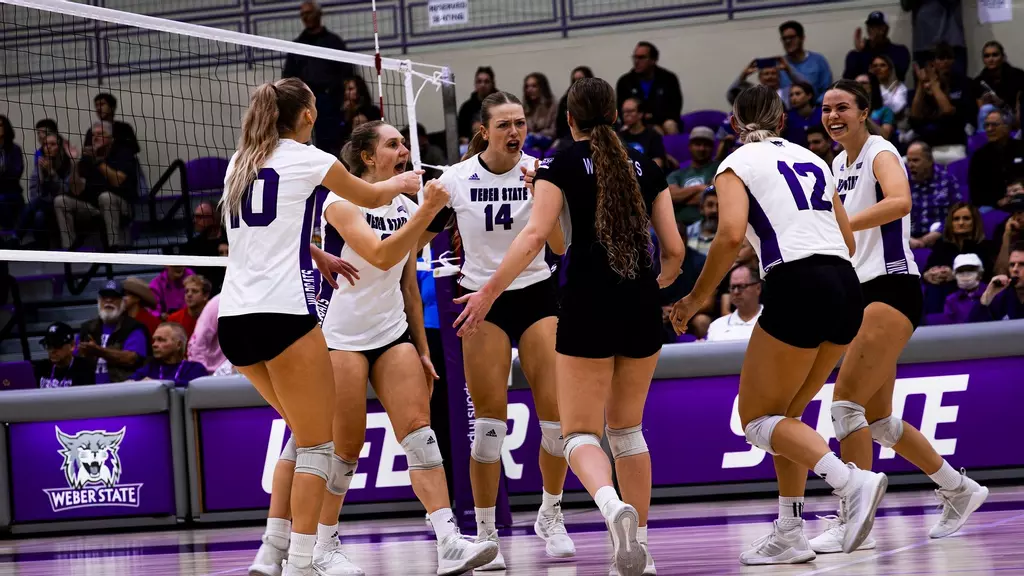 Wildcats defeat Sacramento State in dominating five-set fashion.