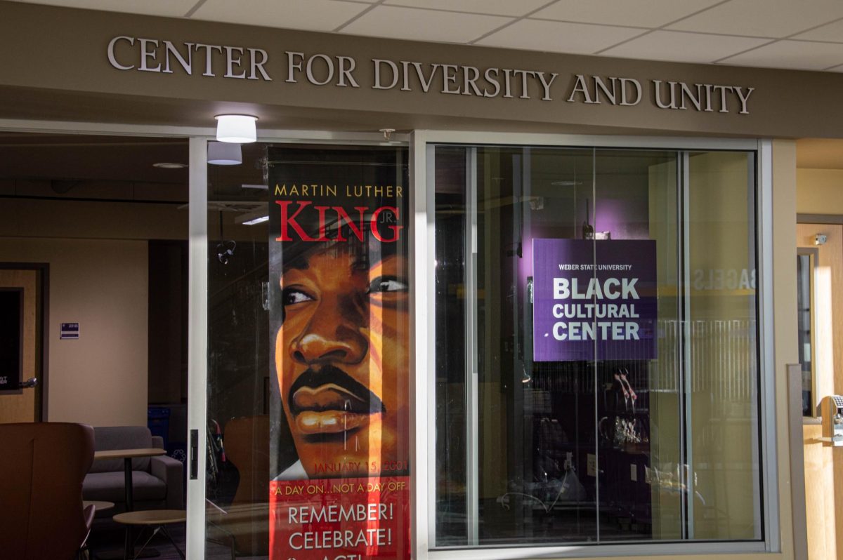 The Black Cultural Center was located inside the Shepherd Union, but it is now the location of a Mentoring Programs center.// El centro de cultura negra estaba localizado dentro de Sheperd Union, pero ahora es donde se encuentra el centro de programas de mentoría.