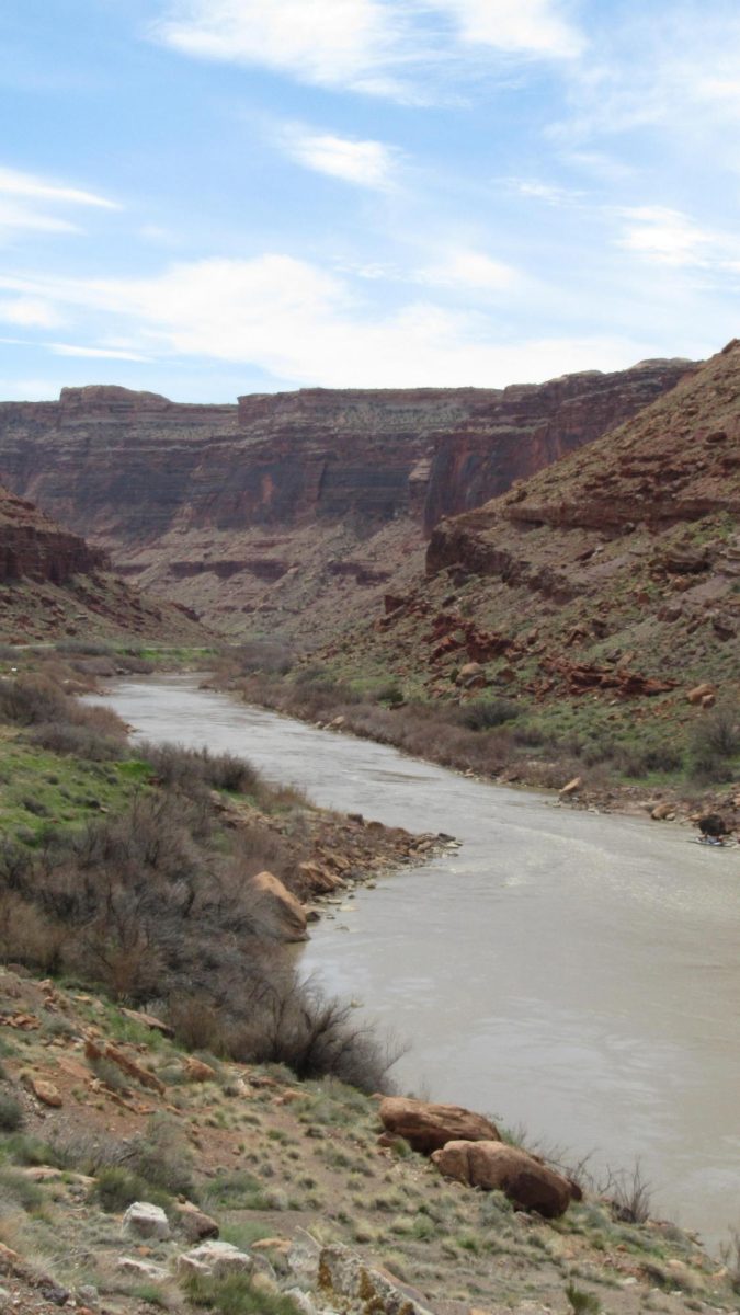 A photo of the Colorado River that runs through Moab, Utah. -- Una imagen del río de Colorado que corre por Moab, Utah.