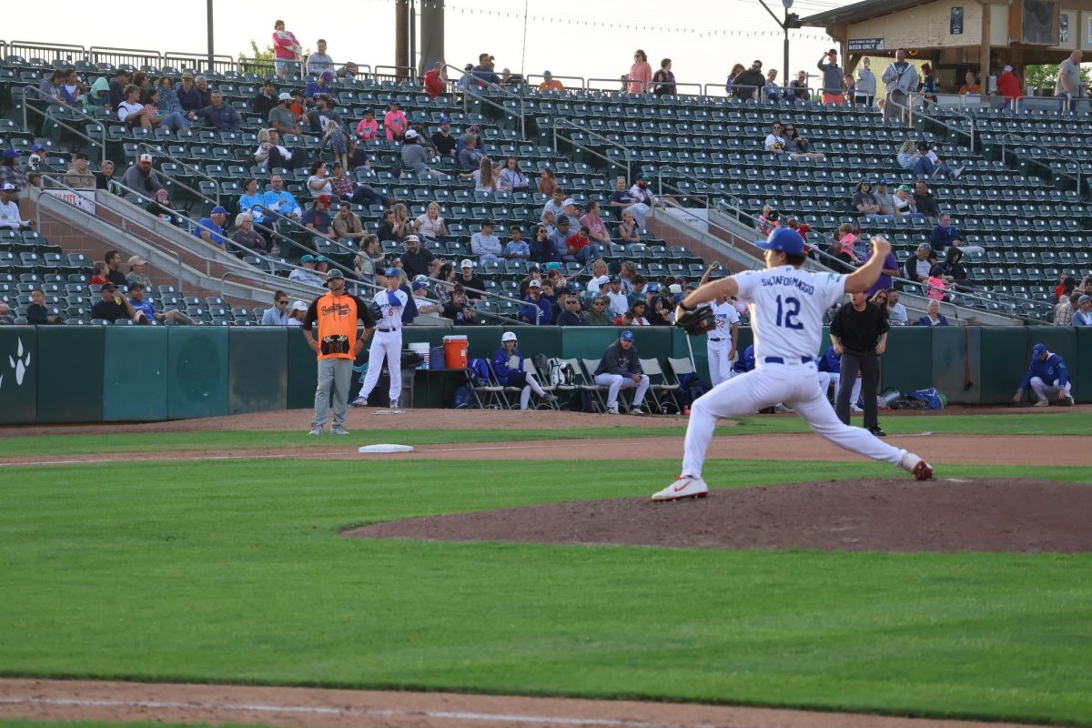 Nico Saltaformaggio throws a pitch at the home game in Lindquist Field on May 26, 2026. // Nico Saltaformaggio lanza una bola en el partido en casa en el Lindquist Field el 26 de mayo de 2026.